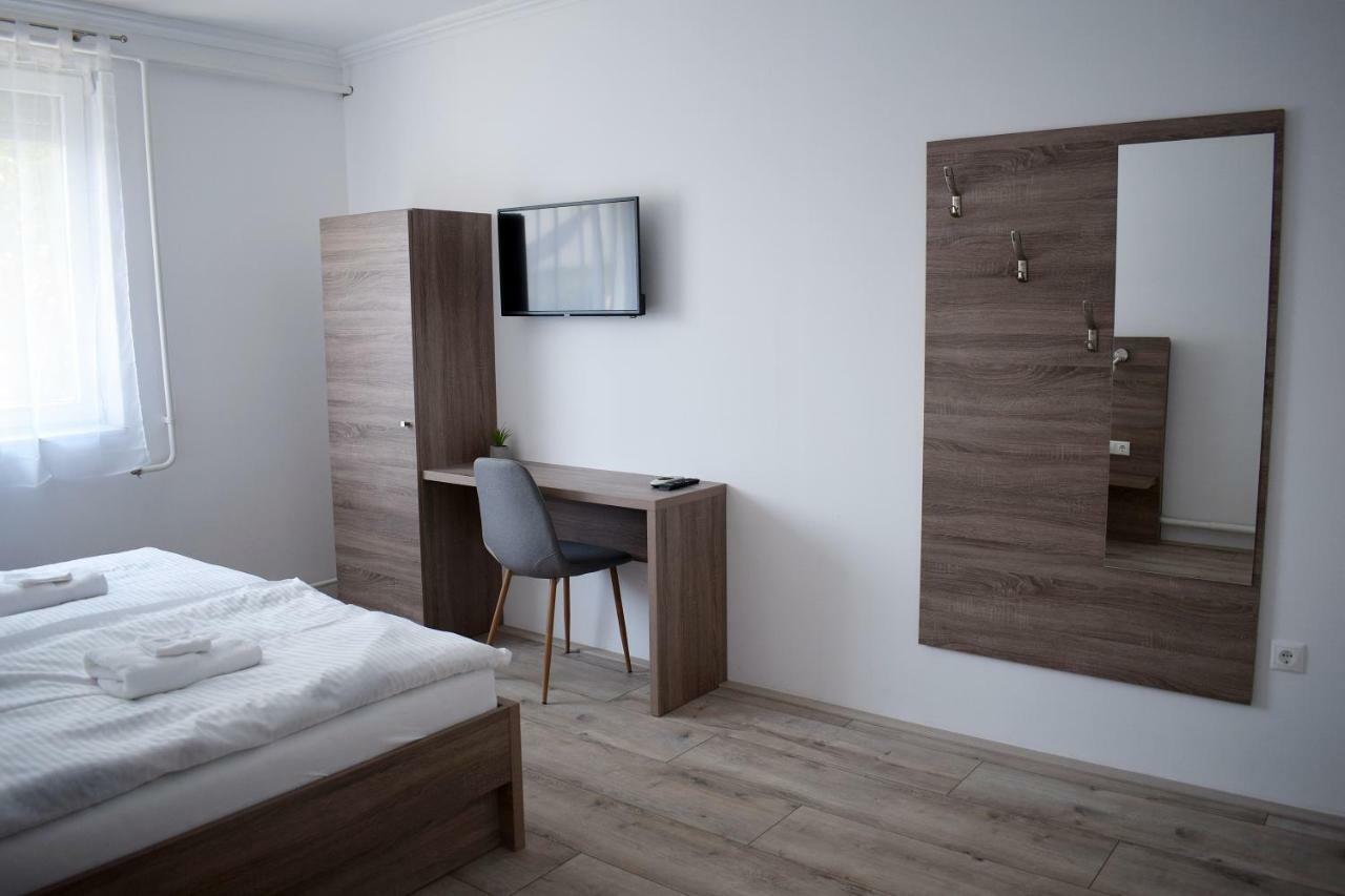 Appartement Szomszéd Ház 1 *